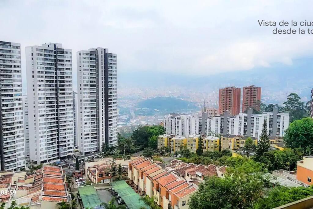 Rentalsop An01 Apto Cerca Al Lleras Con Balcon Y Piscina Climatizada, Cerca A Provenza, Ubicado Min Del Aeropuerto Apartamento *