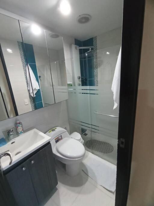 Apartamento Rentalsop An01 Apto Cerca Al Lleras Con Balcon Y Piscina Climatizada, Cerca A Provenza, Ubicado Min Del Aeropuerto Medellín