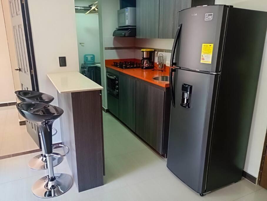 Apartamento Rentalsop An01 Apto Cerca Al Lleras Con Balcon Y Piscina Climatizada, Cerca A Provenza, Ubicado Min Del Aeropuerto Medellín